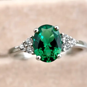 Oval Cut Green Synthetic Gemstone Ring size 11